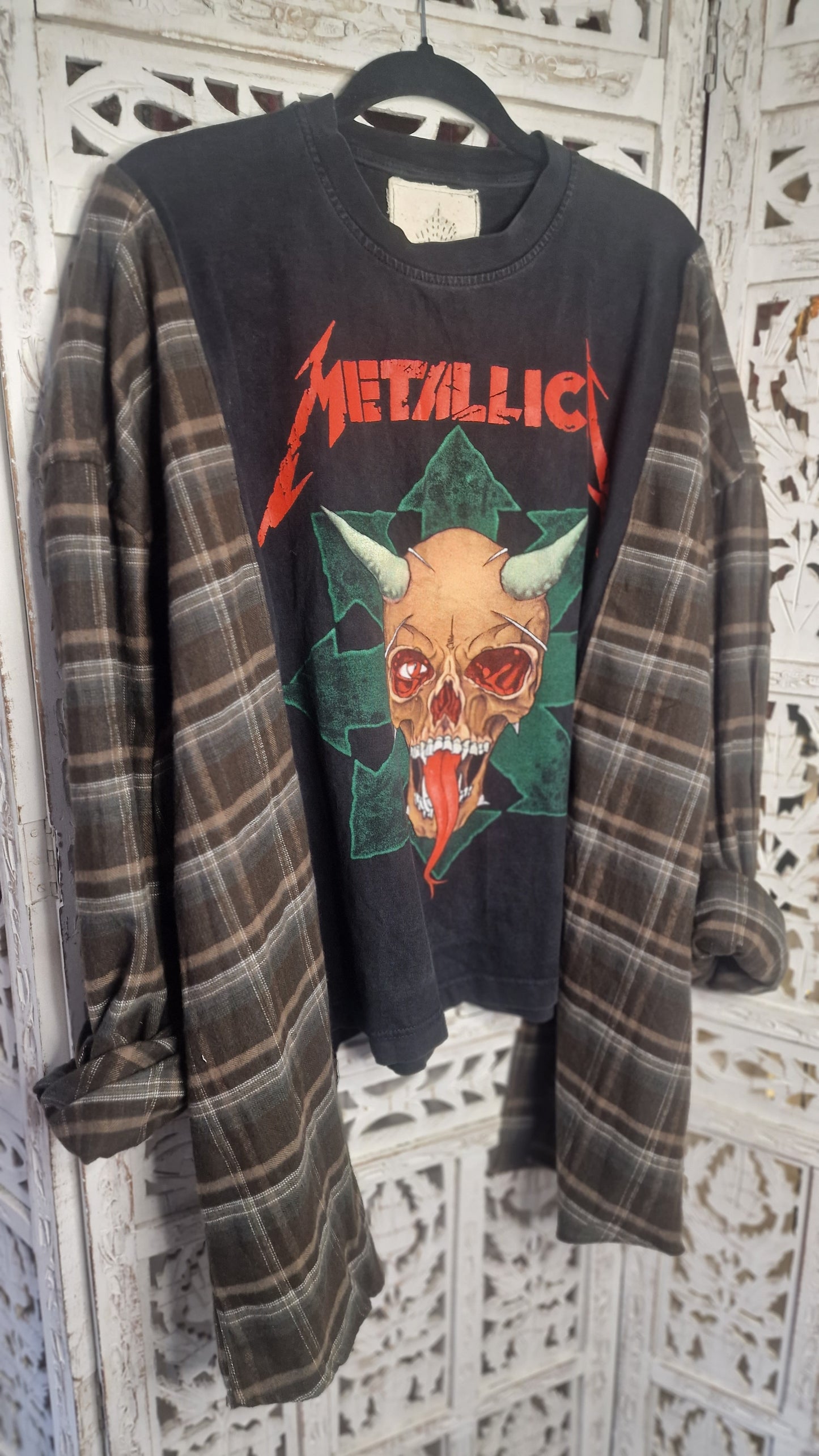 'Metallica' Upcycled Shirt-Tee
