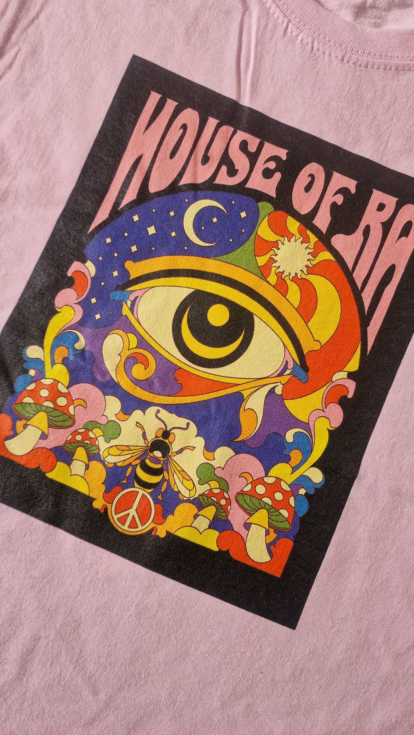 'House of Ra' Tshirt in light pink